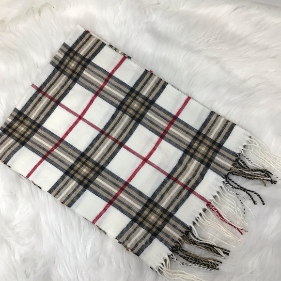 Appleseed's Accessories - *2/$20* Super Soft Plaid Scarf w/ Fringe